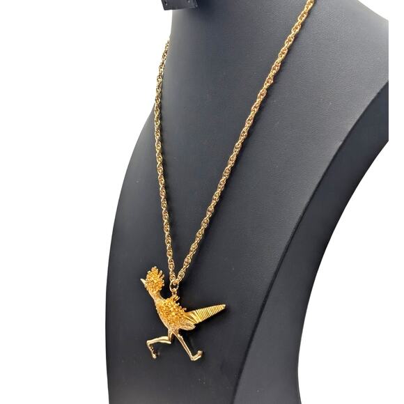 Roadrunner Circa 1970 Chunky Gold Plated On the Run Roadrunner Pendant Necklace - Picture 3 of 8